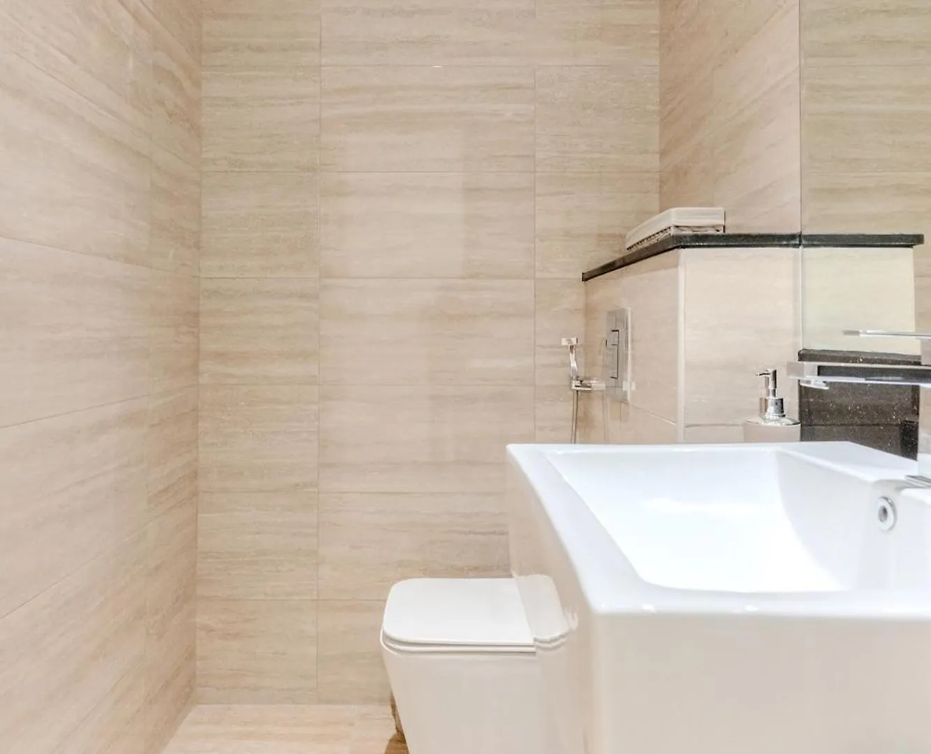 Dayf-Dan Missoni Apartment With Private Lift In Business Bay Ντουμπάι